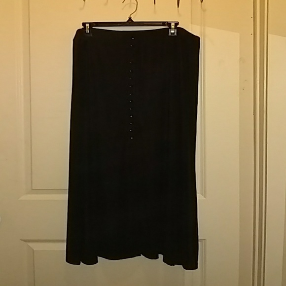 Briggs New York Dresses & Skirts - 🎁Woman's Black Long Length Skirt🎁
